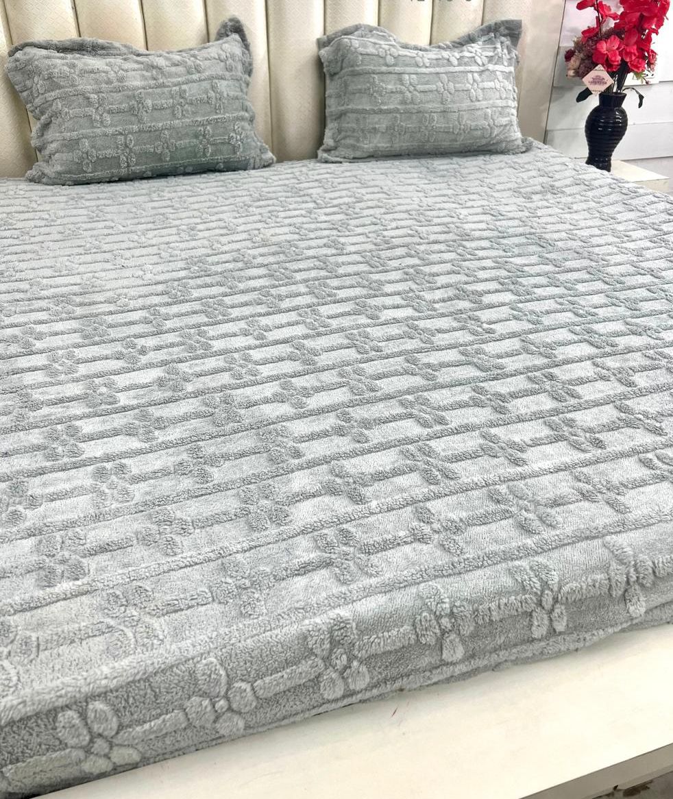 BRUSSELS WARM KING SIZE FITTED BEDSHEET