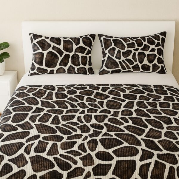 Warm 3 Pcs Pencil imported Flannel Bedsheet Set